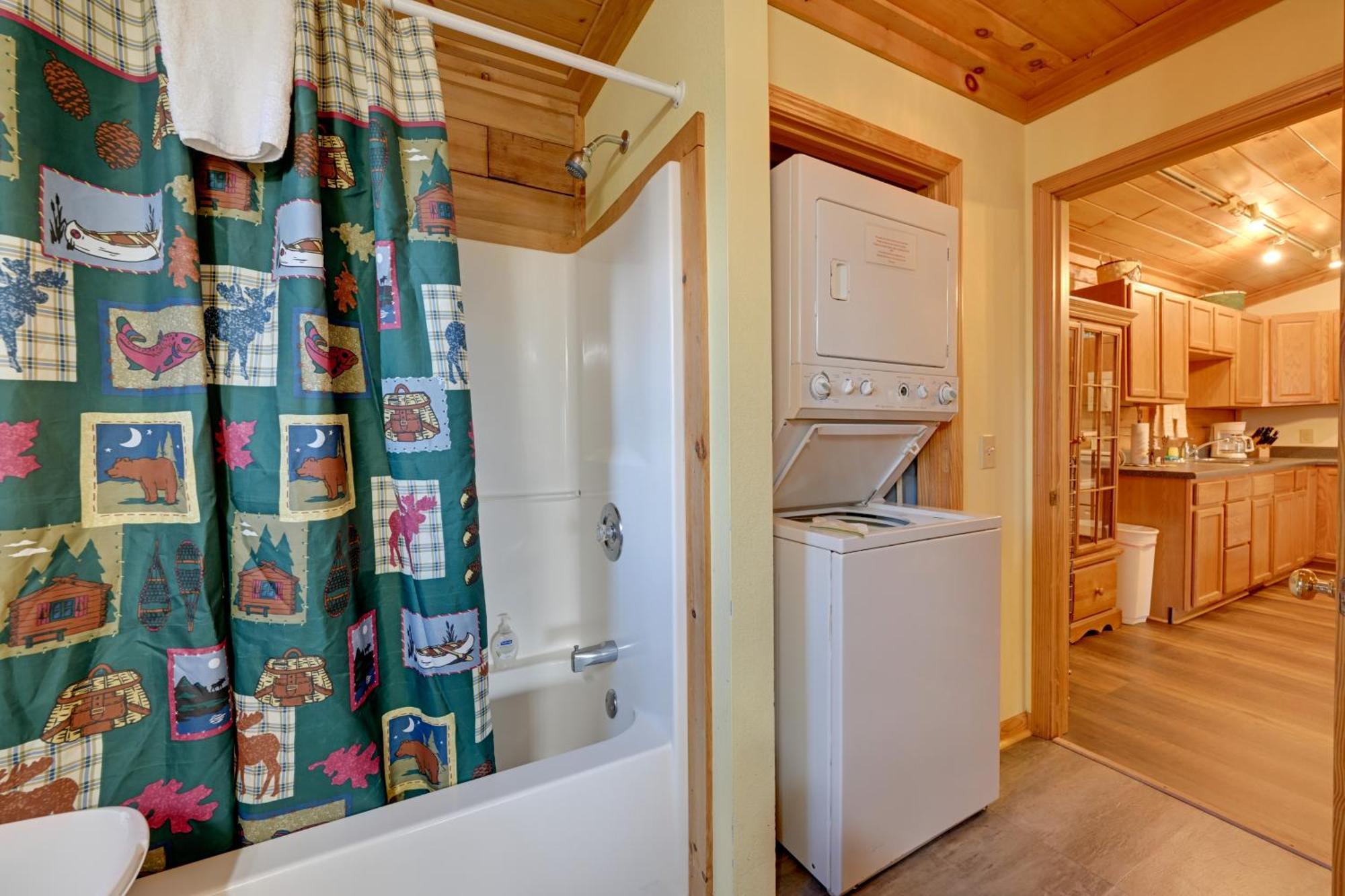 Cozy Deer Glen Cabin With Private Hot Tub And Porch! 布赖森城 外观 照片